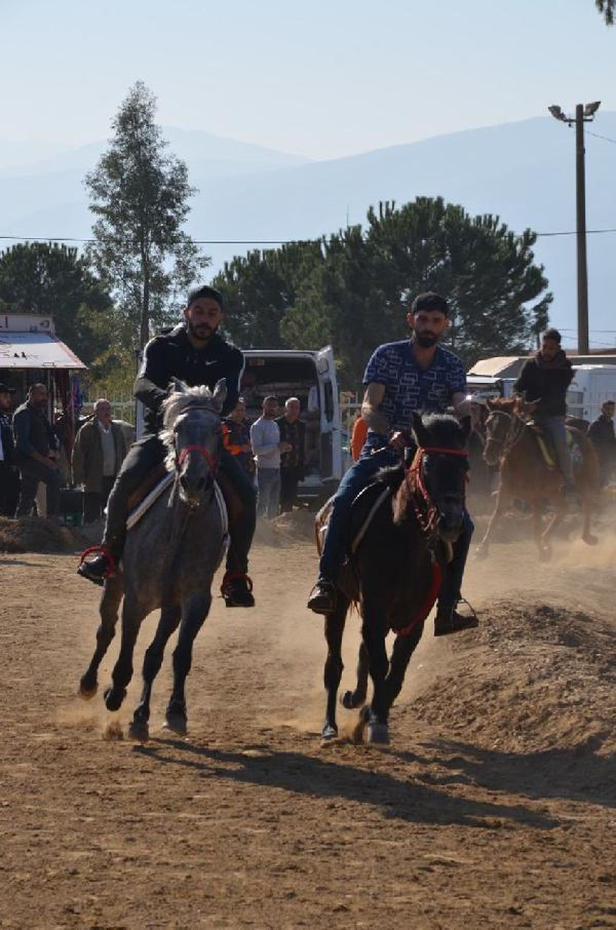 Nazilli\'de Rahvan At Yarışları nefesleri kesti