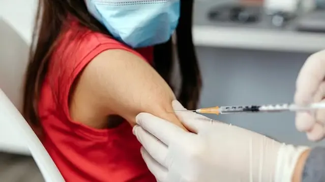 Pfizer/BioNTech'in Kovid-19 aşısı 12-15 yaş grubunda yüzde 100 etkili Pfizer/BioNTech'in Kovid-19 aşısı 12-15 yaş grubunda yüzde 100 etkili