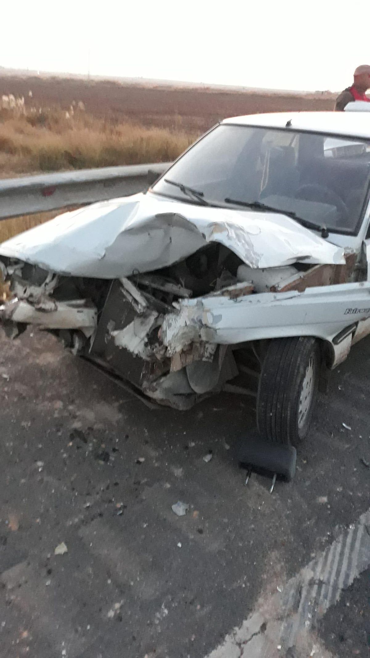 Şanlıurfa'da otomobilin bariyerlere çarpmasıyla 5 kişi yaralandı