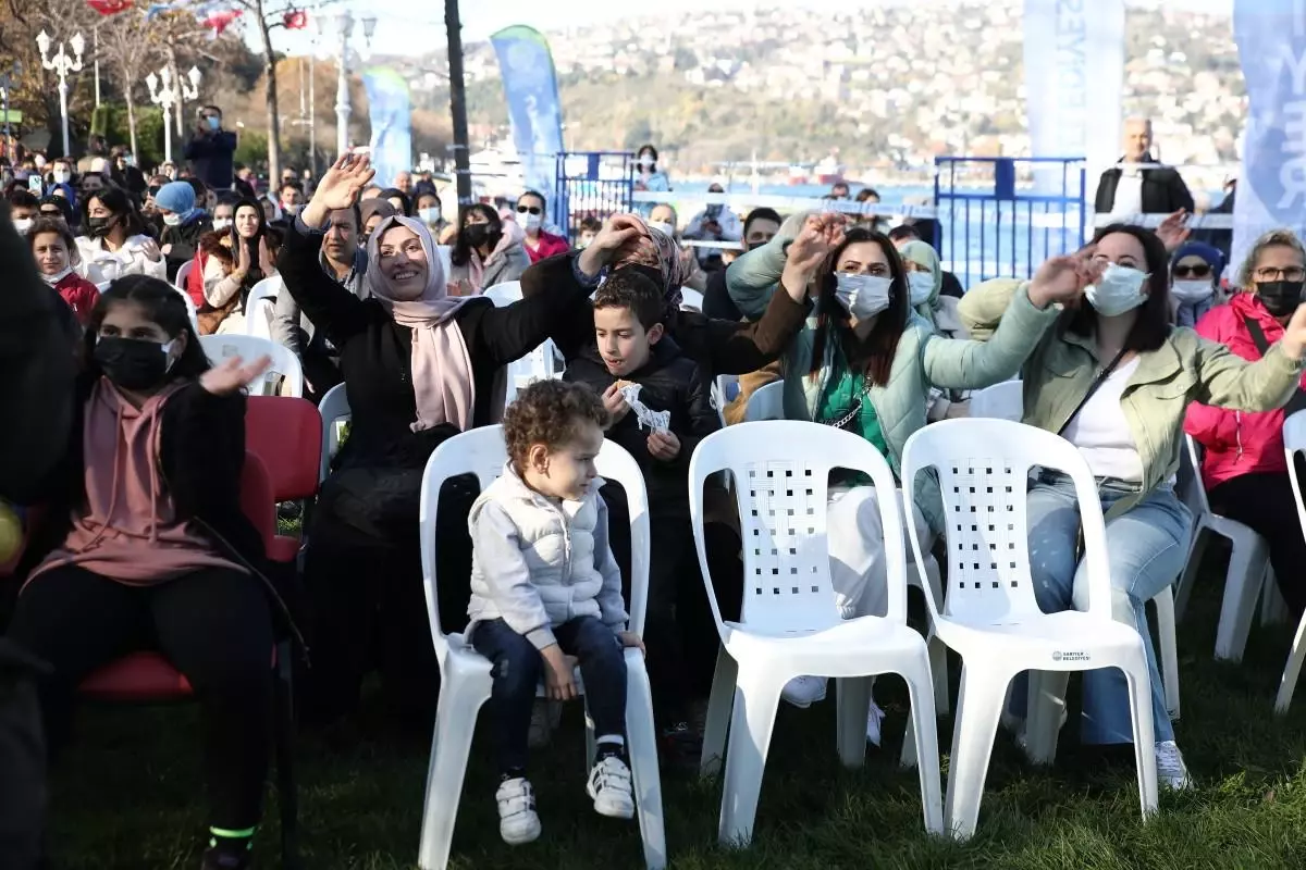 Sarıyer\'de Öğretmenler Günü için açık hava konseri düzenlendi