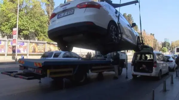 Şişli'deki denetimde korsan taksici yakalandı