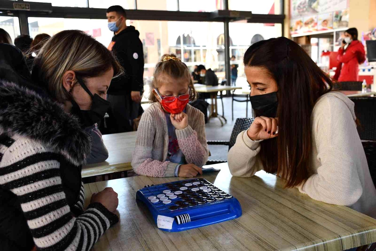 Sökeli öğretmenler akıl ve zeka oyunlarında yarıştı