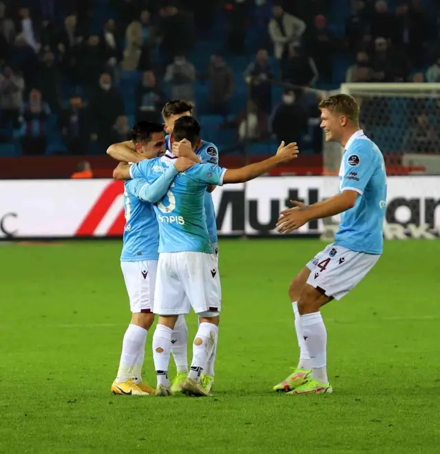 Süper Lig: Trabzonspor: 3 Gaziantep FK: 0 (İlk yarı)