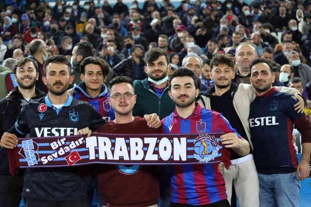 Süper Lig: Trabzonspor: 3 Gaziantep FK: 0 (İlk yarı)