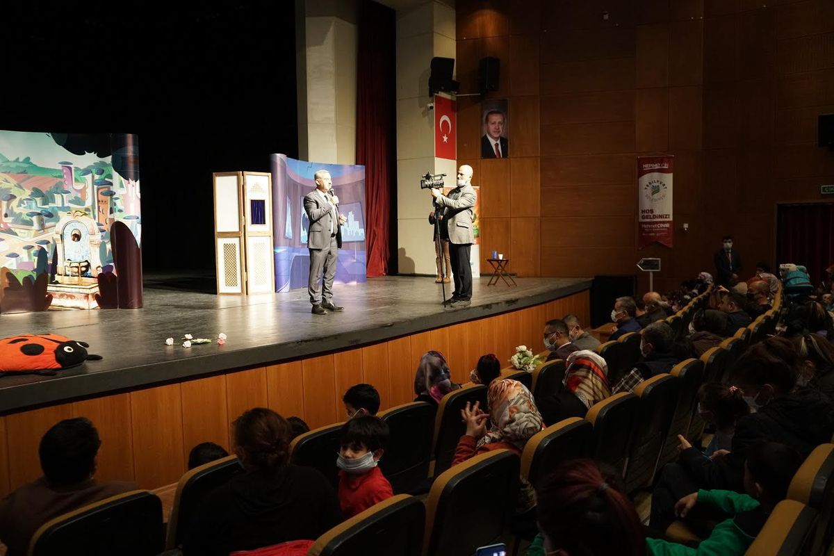 'Z Takımı' Müzikal Tiyatro Gösterisine çocuklardan ilgi yoğun