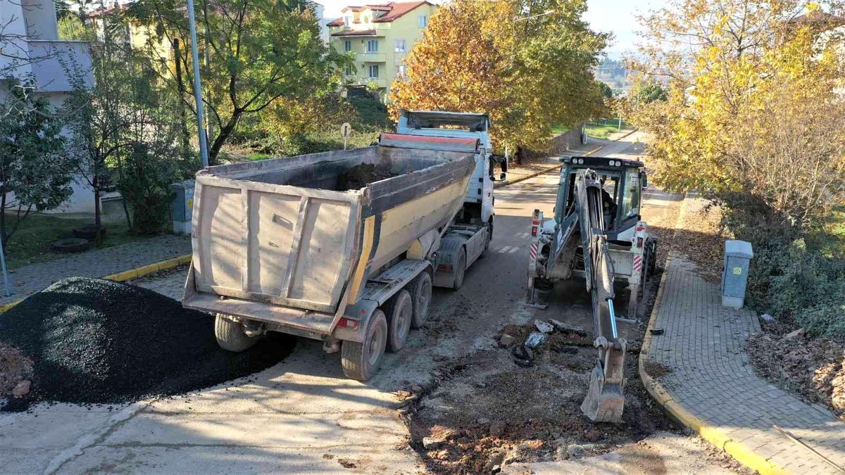 Barbaros Mahallesi\'nde asfalt çalışmaları başladı