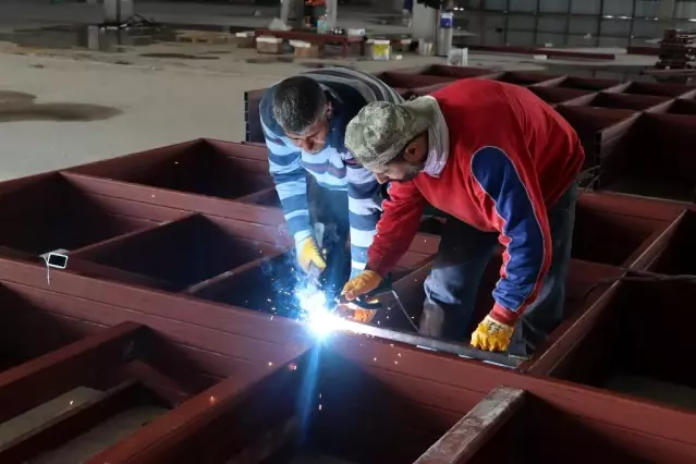 Büyükşehir fabrika çalışmalarını sürdürüyor