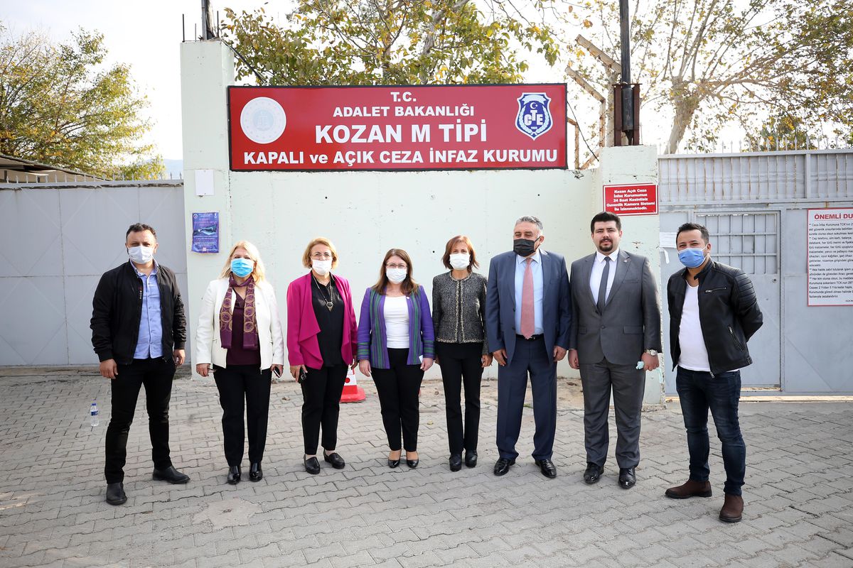 CHP Genel Başkan Yardımcısı Karaca, Adana\'da ziyaretlerde bulundu Açıklaması