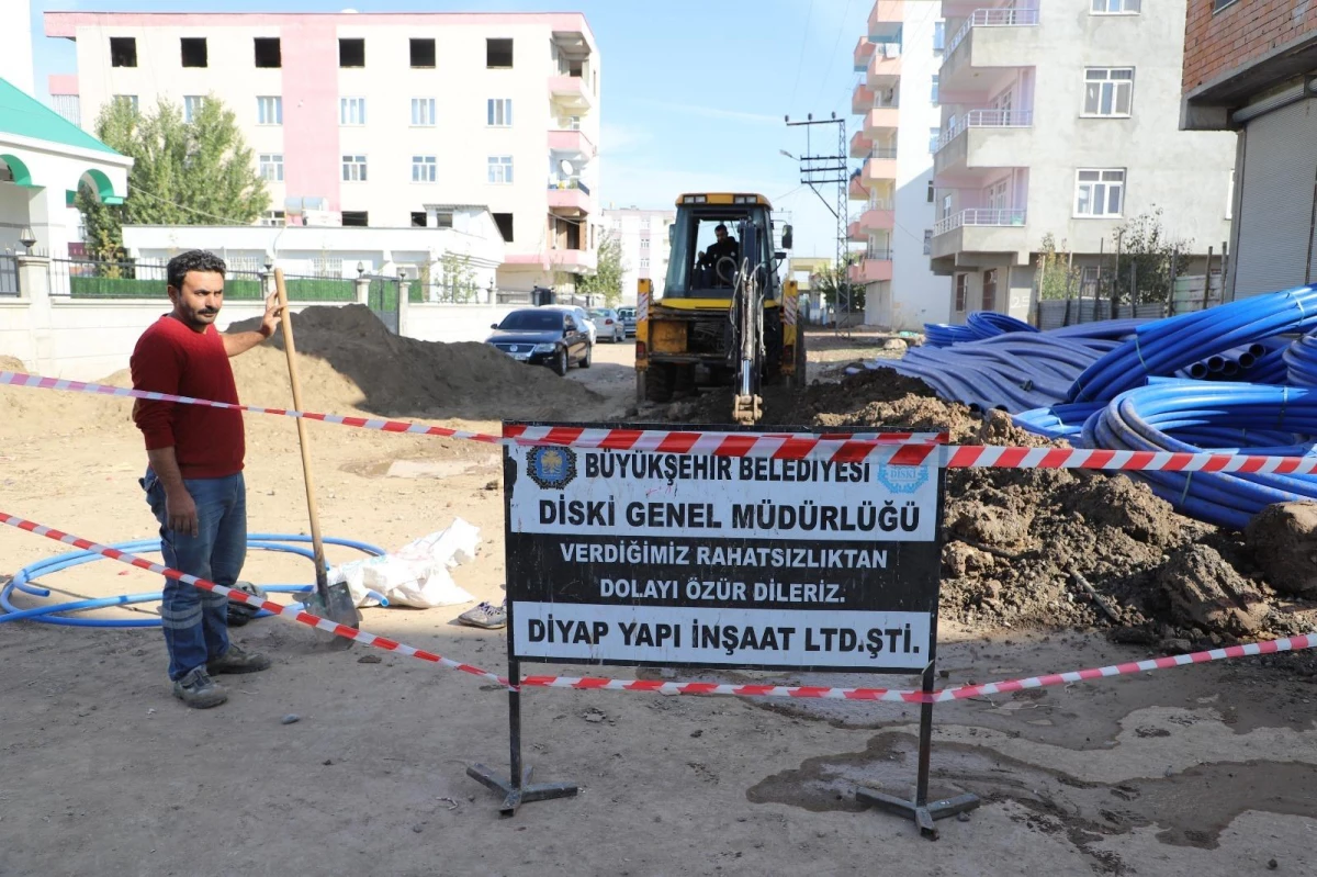 Diyarbakır Büyükşehir Belediyesi alt yapı çalışmalarını sürdürüyor