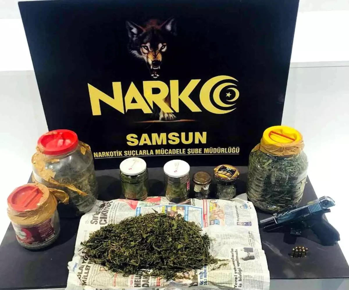 Evinde ve aracında satışa hazır uyuşturucuyla yakalandı