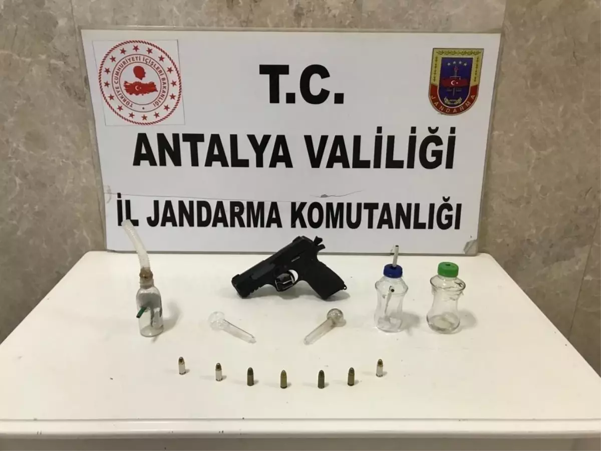 Son dakika haberi: Fuhşa zorlanan 2 yabancı uyruklu kadın jandarmanın operasyonu ile kurtarıldı : 3 gözaltı