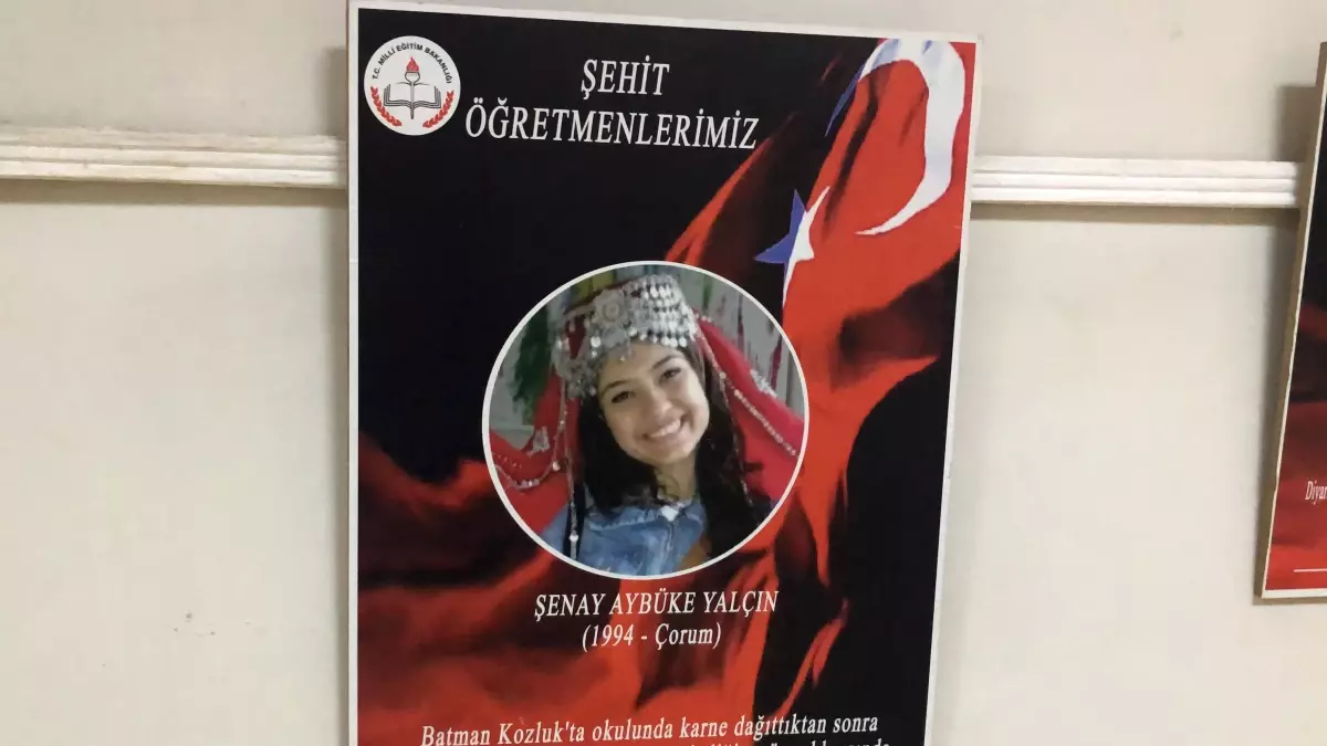 Germencik\'te şehit öğretmenlerin fotoğraflarının yer aldığı sergi açıldı