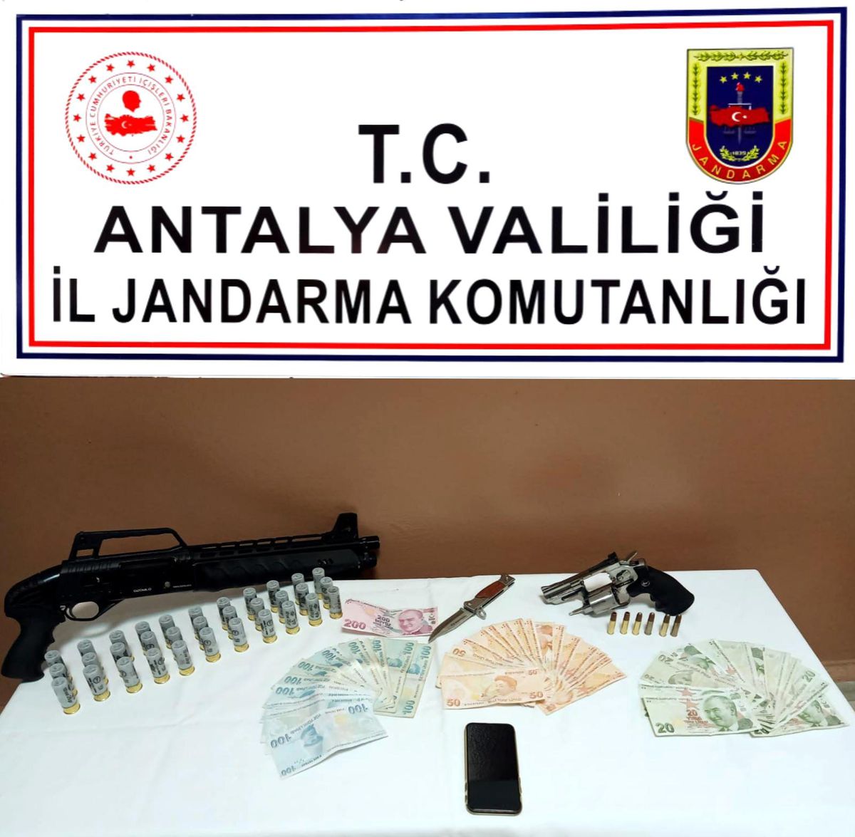 Hipodrom inşaatından 60 bin TL\'lik bakır kablo çalan 4 şüpheliden 3\'ü yakalandı