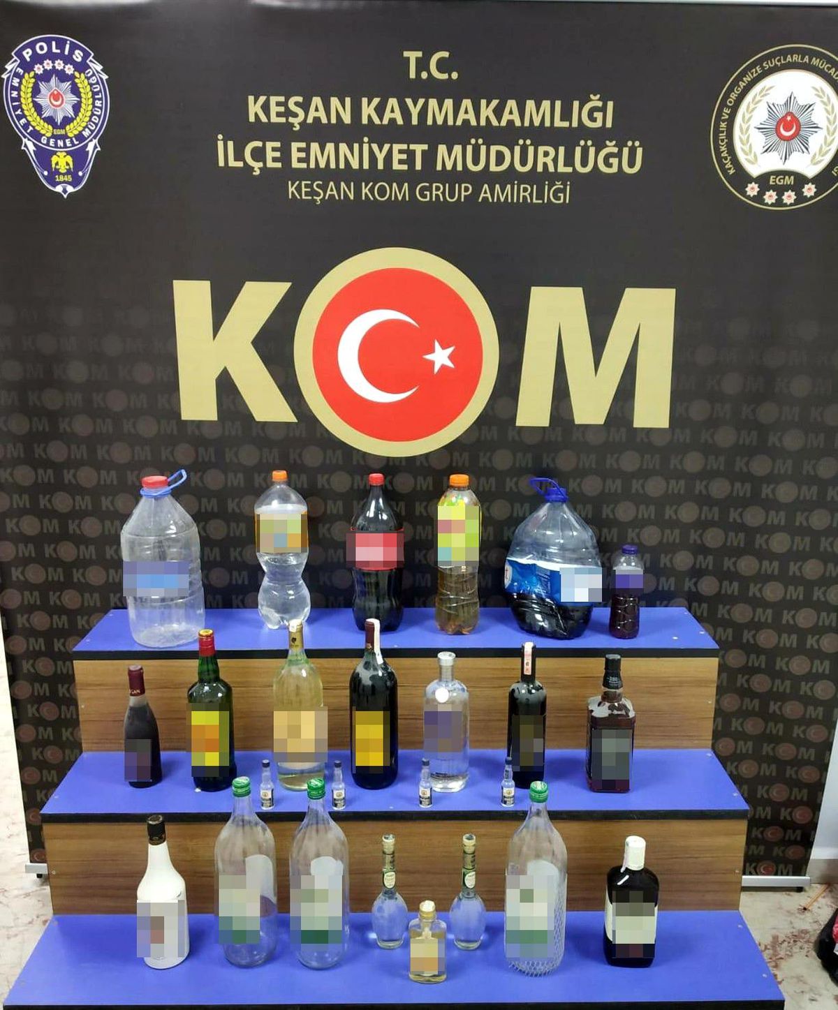 Keşan\'da bir evde gümrük kaçağı ve el yapımı içki ele geçirildi