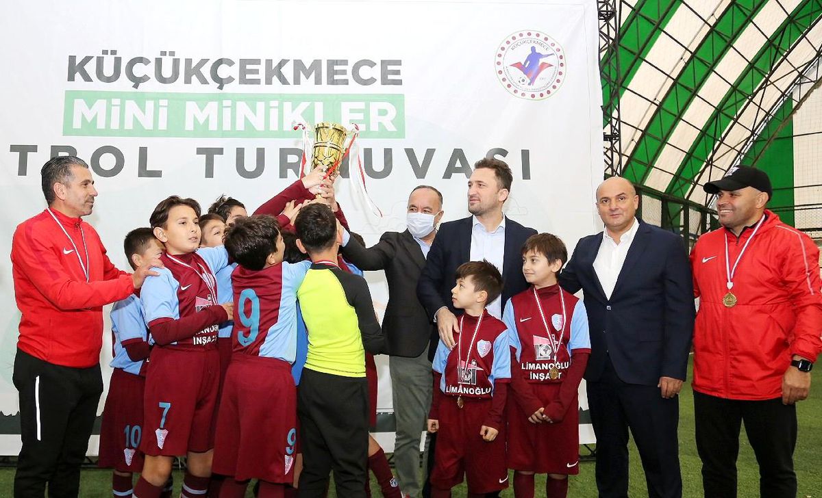 Küçükçekmece\'de mini minikler turnuvası heyecanı yaşandı