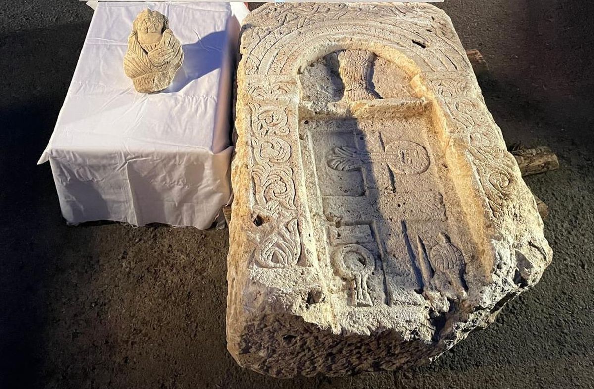 Kütahya\'da Hazreti İsa heykeli ile mezar siteli ele geçirildi