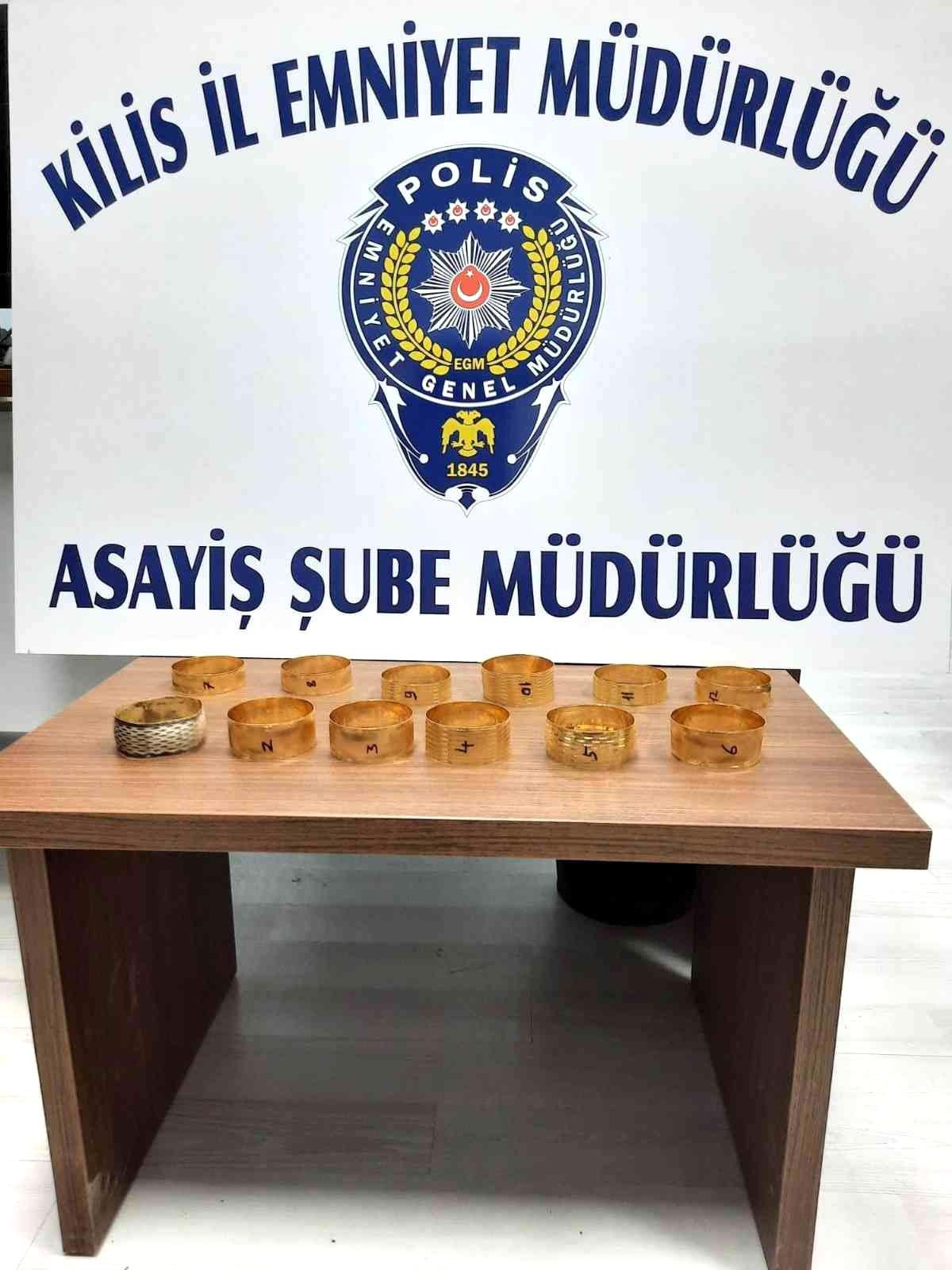 Kuyumcuya sahte bilezik satan şüpheli yakalandı