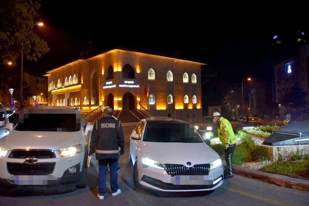 Nevşehir\'de bir haftada 2 bin 244 araç sürücüsüne işlem yapıldı
