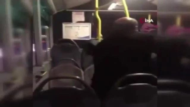Otobüsteki yumruk yumruğa yol verme kavgası kamerada