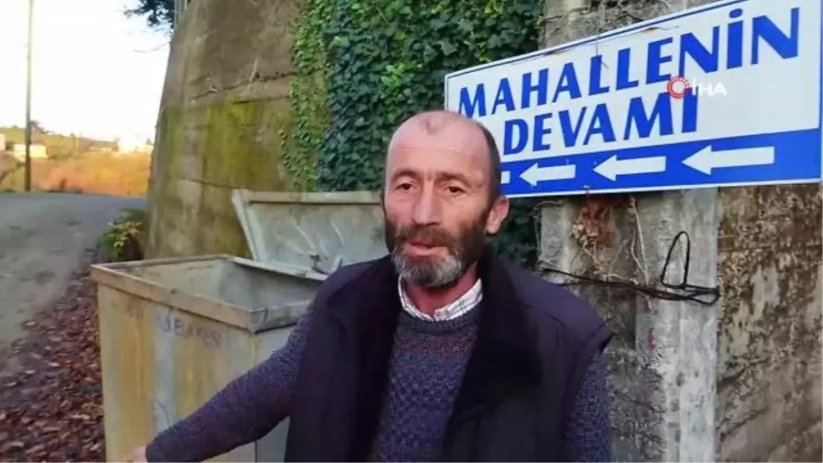 Sürekli sıkışan tek şeritli yola ilginç tabelalı çözüm