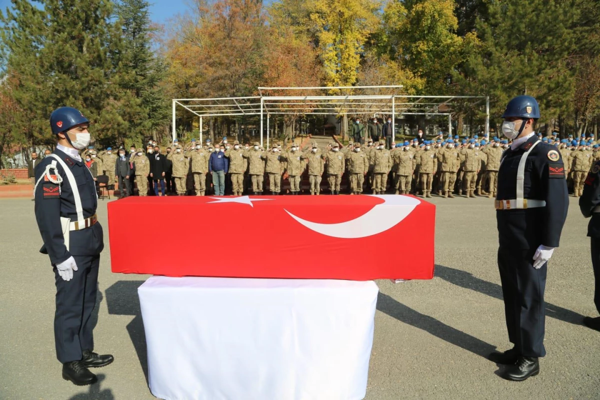 Kalp krizi sonucu şehit olan uzman çavuş için Tunceli\'de tören