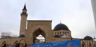 Ukrayna'da camide Kovid-19 aşı merkezi açıldı