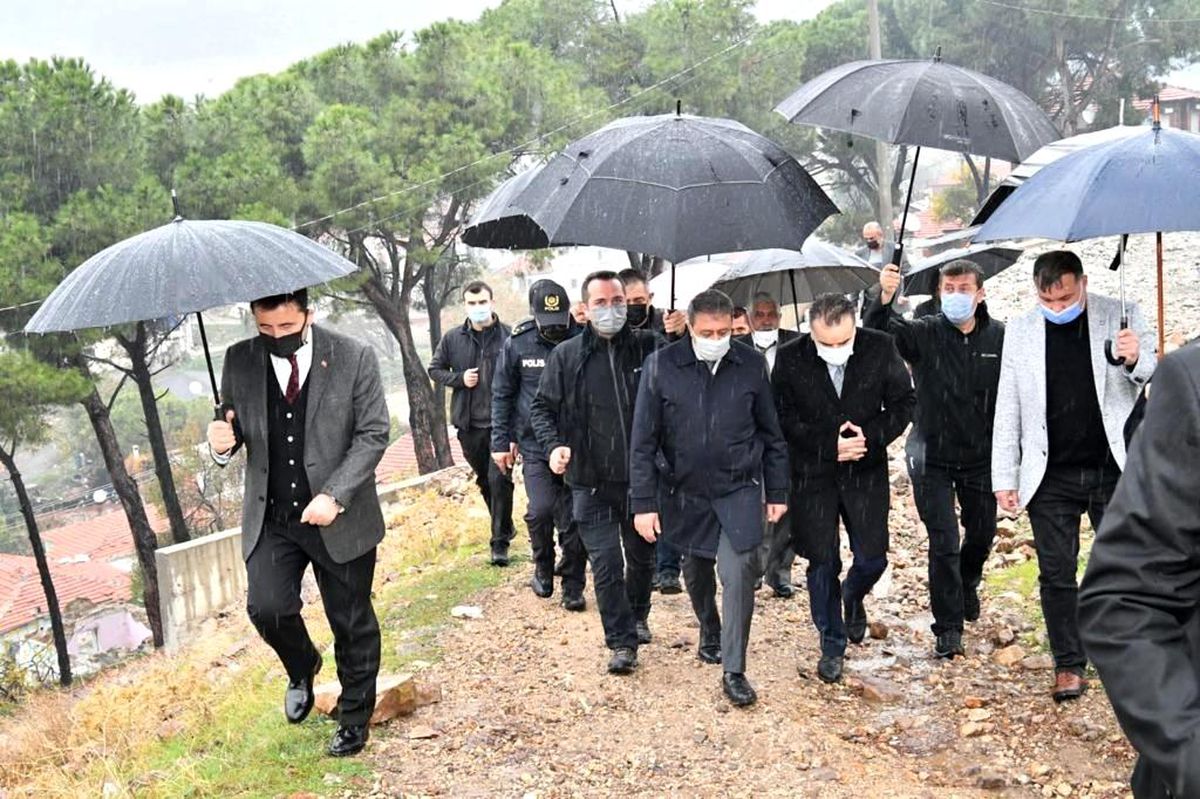 Vali Şıldak Edremit\'te İbrahimce Mahallesini ziyaret etti