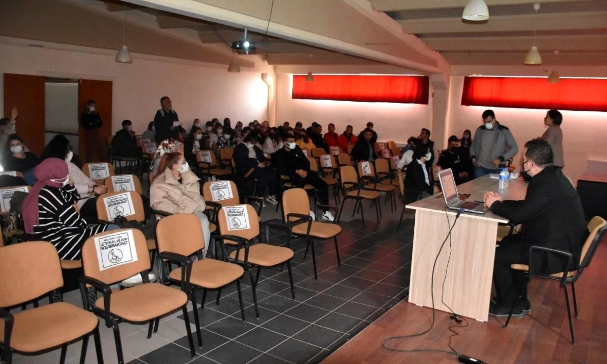 ADÜ\'de kadına yönelik şiddete karşı seminer düzenlendi