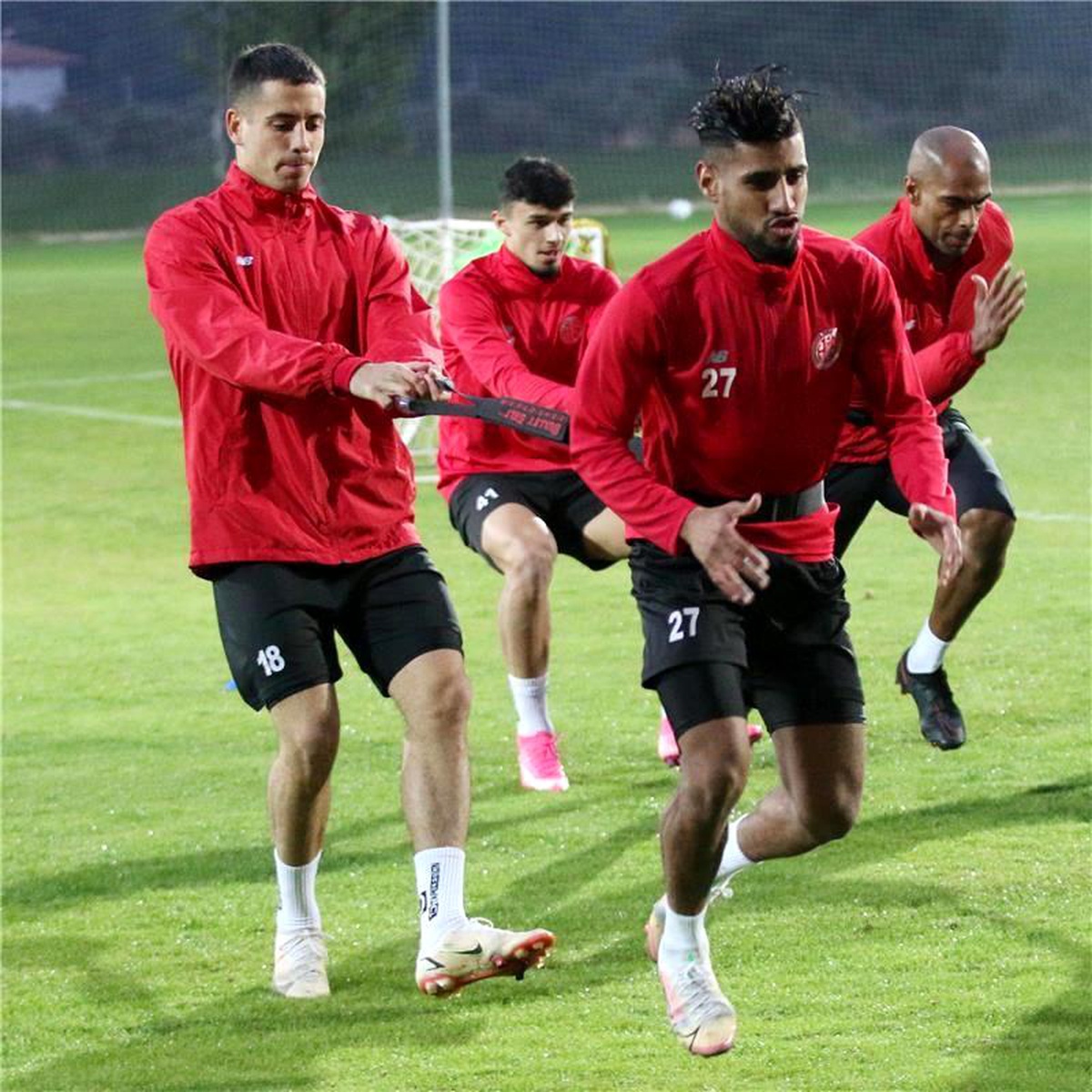 Antalyaspor, Alanyaspor karşısına 4 eksikle çıkacak