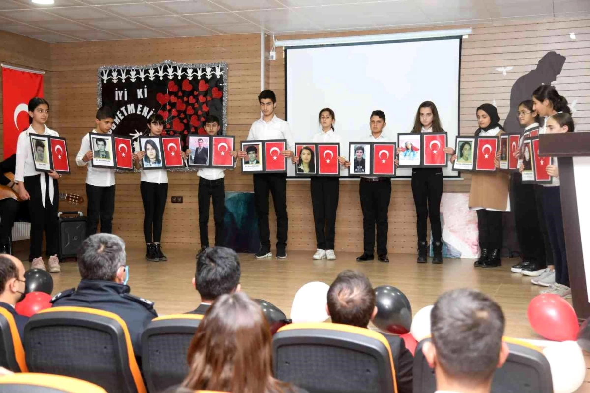Başkale\'de 24 Kasım Öğretmenler Günü kutlandı