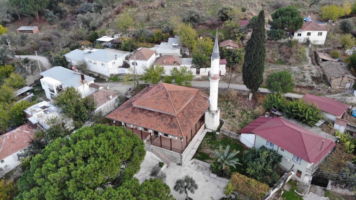 Bu camide 236 yıldır ezan sesi hiç susmadı