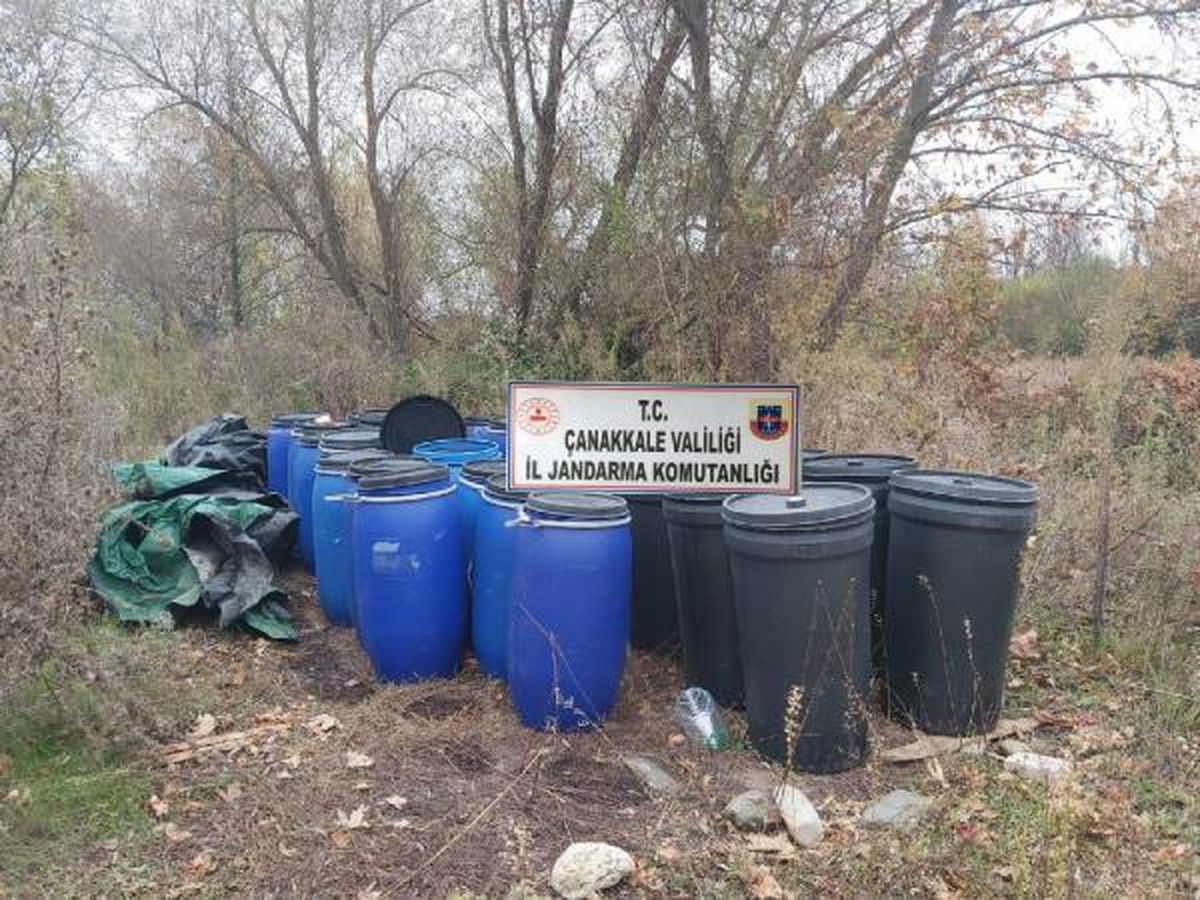 Çanakkale\'de 6 bin 650 litre sahte şarap ele geçirildi