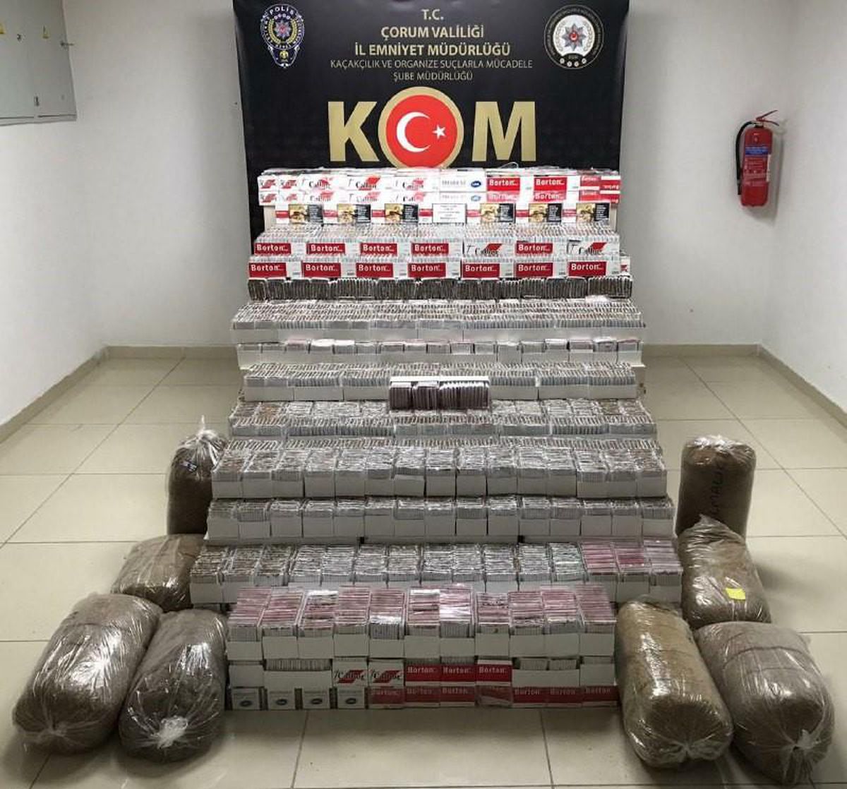 Çorum\'da 125 bin 600 bandrolsüz makaron ele geçirildi