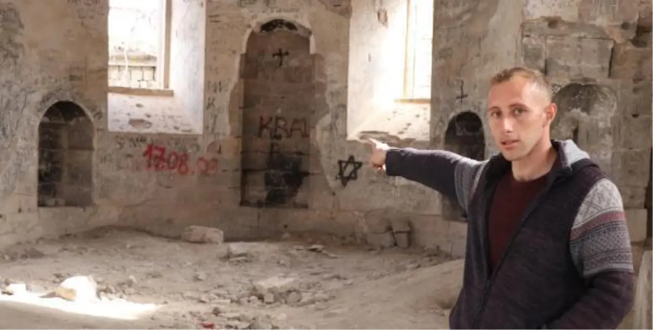 Defineciler, 19'uncu yüzyılda inşa edilen kiliseyi tahrip etti