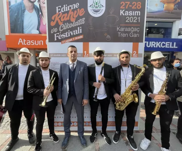 Kahve ve Çikolata Festivali'ne vatandaşlar Türk kahvesi ikramıyla davet edildi