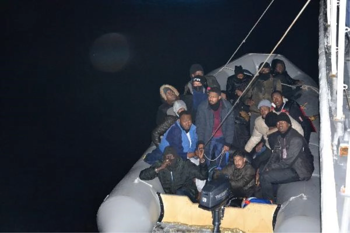 Ege\'de 274 göçmen kurtarıldı, 25 göçmen yakalandı