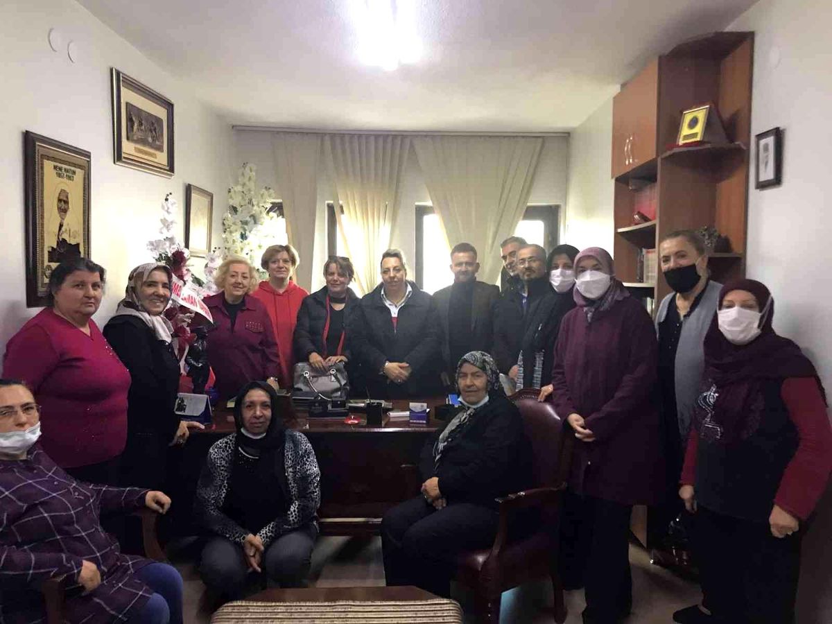 ERMED öğretmenleri unutmadı