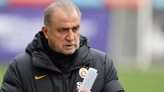 Fatih Terim'in ilginç Marsilya planı! Antrenmanda Vitor Pereira modeline şans verdi Fatih Terim'in ilginç Marsilya planı! Antrenmanda Vitor Pereira modeline şans verdi