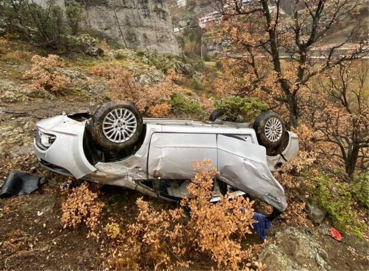 Son dakika haberi: Gümüşhane\'de otomobilin uçuruma yuvarlandığı kazada 4 kişi yaralandı