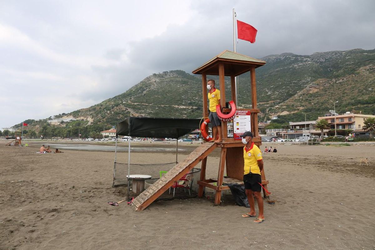 Hatay\'da cankurtaran ekipleri yaz sezonunda 78 kişiyi boğulmaktan kurtardı