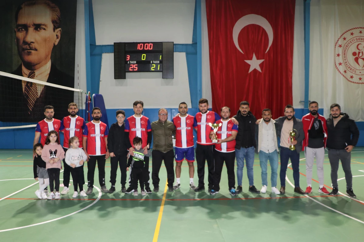 Havza\'da Öğretmenler Günü Voleybol Turnuvası sona erdi