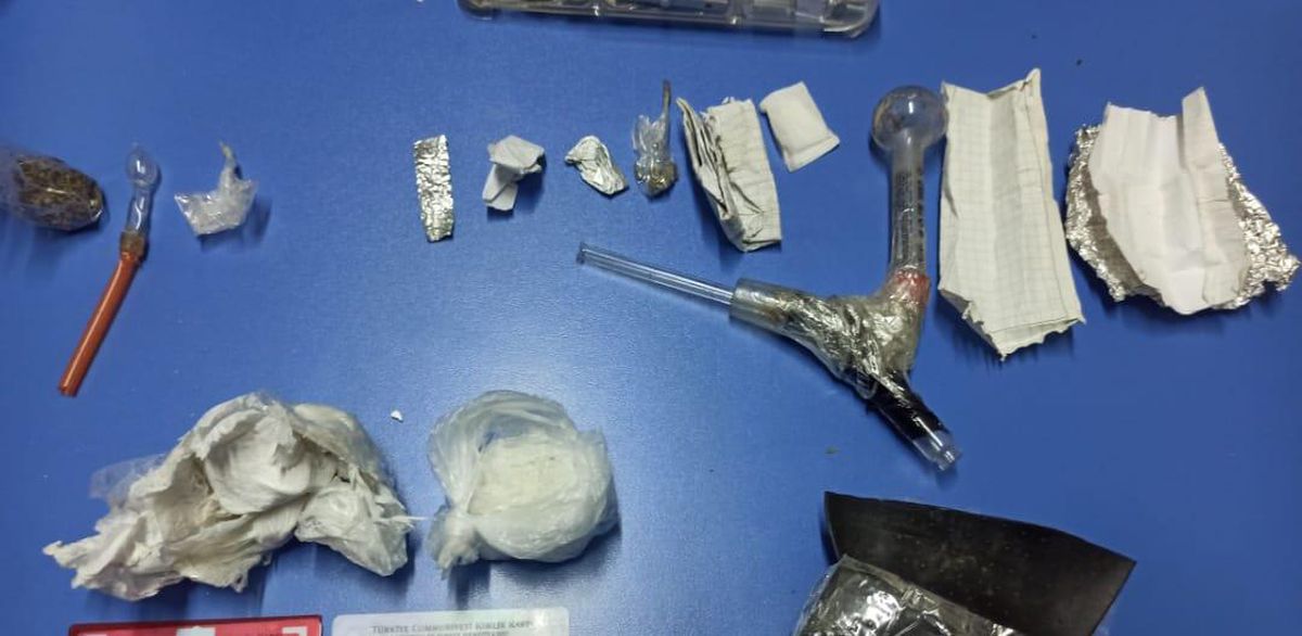 İznik\'te şüphe üzerine durdurulan otomobilde uyuşturucu yakalandı