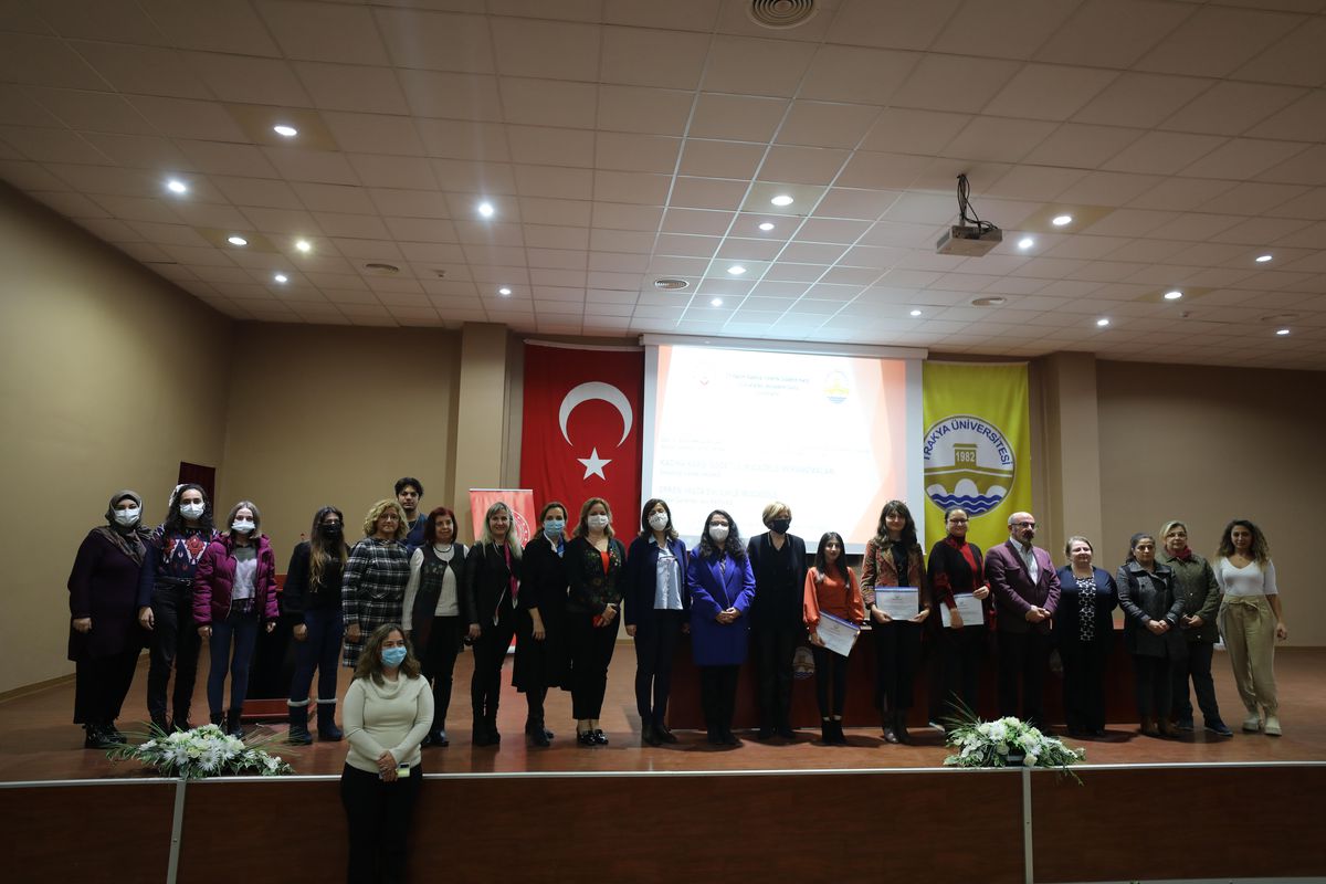 "Kadına Yönelik Şiddete Karşı Mücadele Günü" konferansı düzenlendi