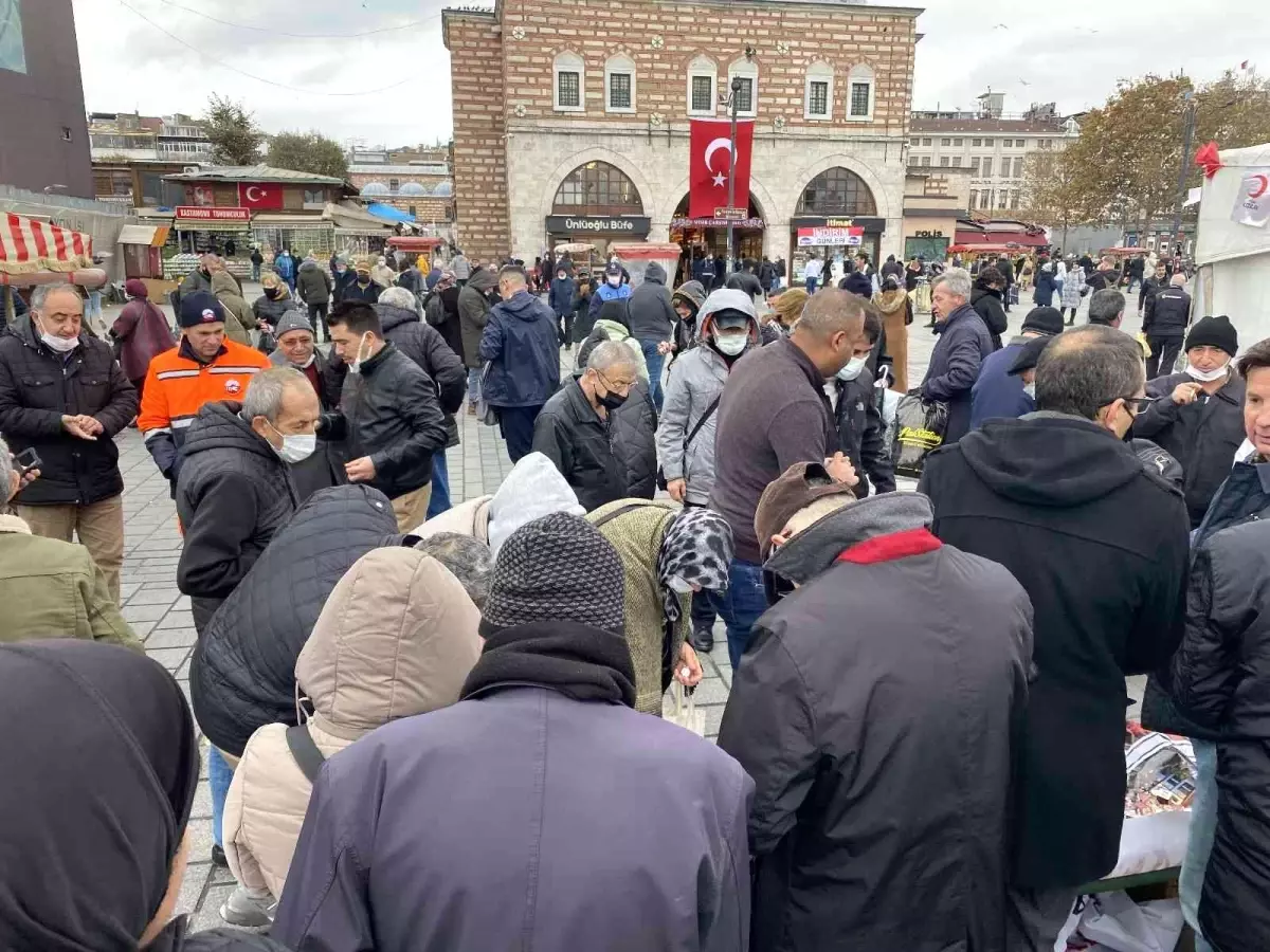 Karabük Tanıtım Günleri\'ne davet için altınlı lokum dağıtıldı