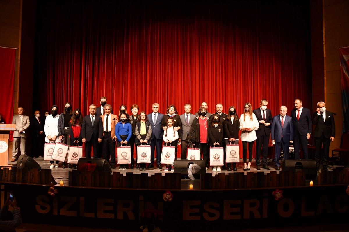 Karabük\'te Öğretmenler Günü kutlandı