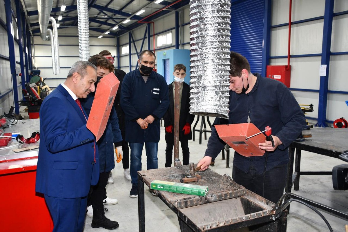 Karabük\'te uygulanan projeyle sanayi sektörüne "aranan eleman" yetiştiriliyor