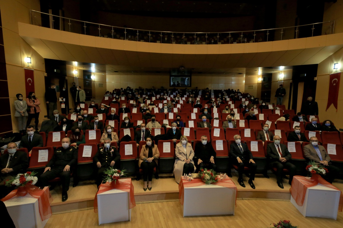 Kırklareli\'nde 24 Kasım Öğretmenler Günü törenle kutlandı