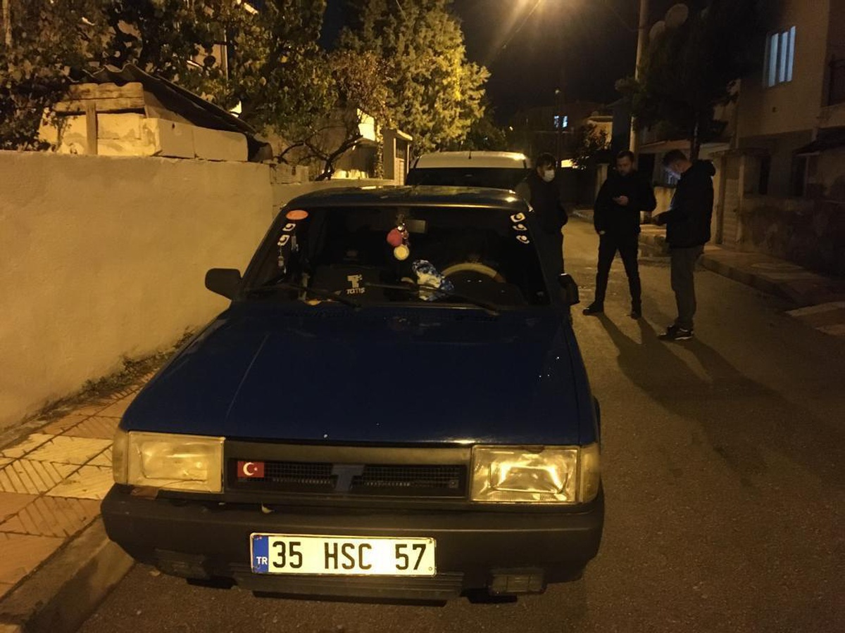 Manisa\'da evinin önünden çalınan otomobil sahibine teslim edildi