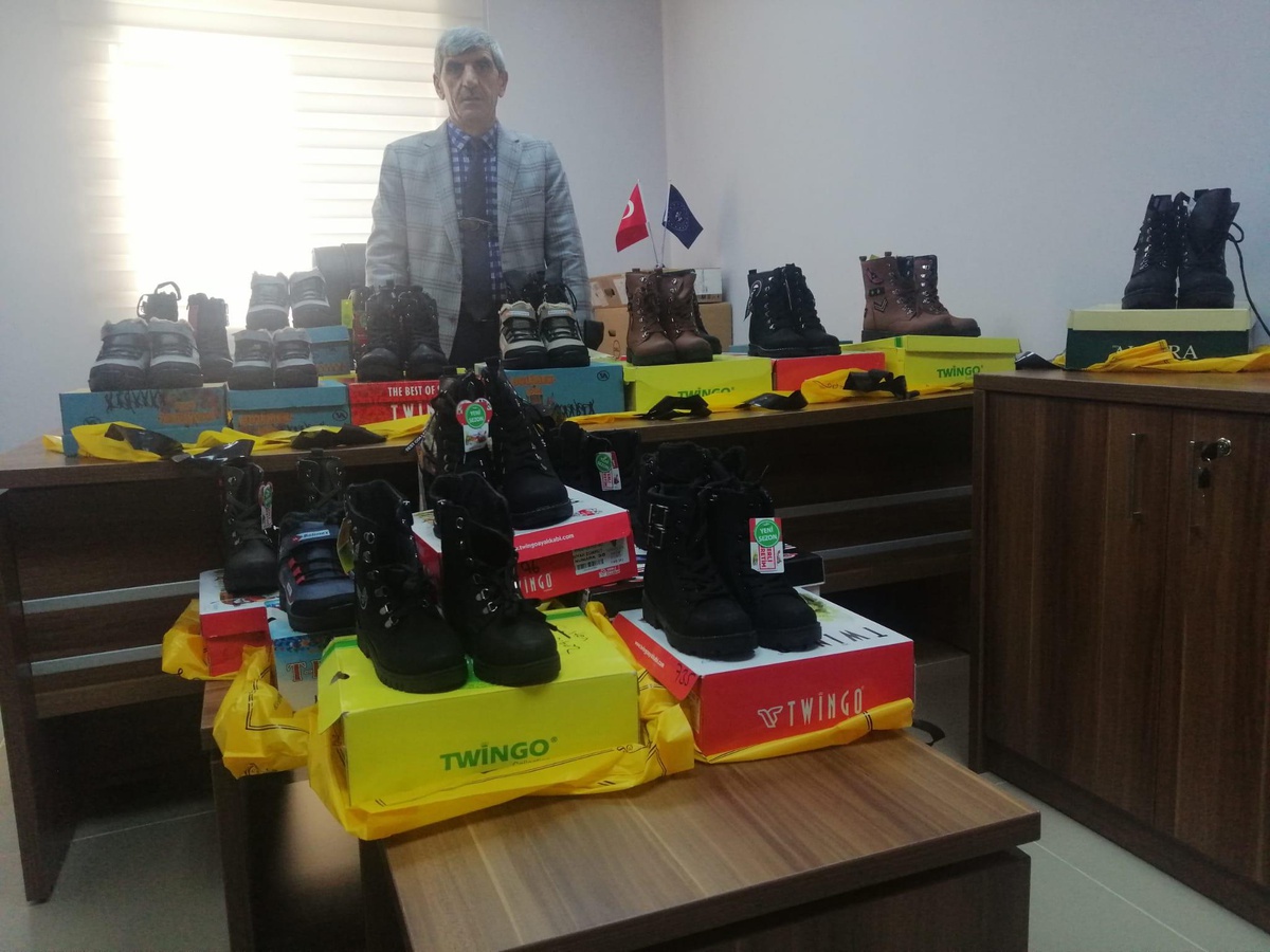 Pazaryeri Gençlik Merkezi\'nden "Isıtan Eller" projesi etkinliği