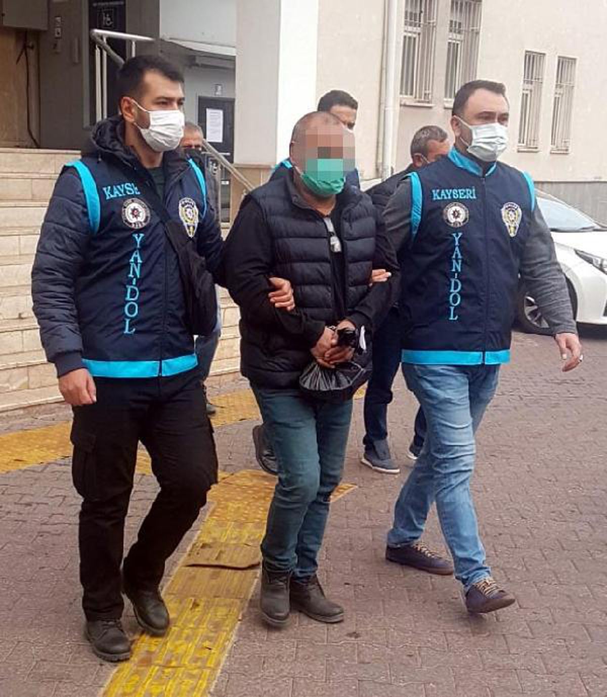 SAHTE ÇEKLERLE 7,5 MİLYON TL DOLANDIRAN SUÇ ÖRGÜTÜNÜN 4 ÜYESİ DAHA YAKALANDI